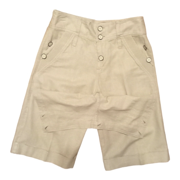 Nicholas K women's sustainable linen button flap cuffed Bermuda shorts S… - Picture 7 of 7